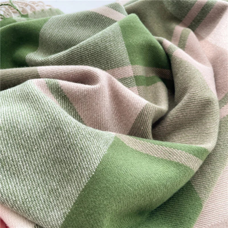 Oversized winter wrap scarf detail